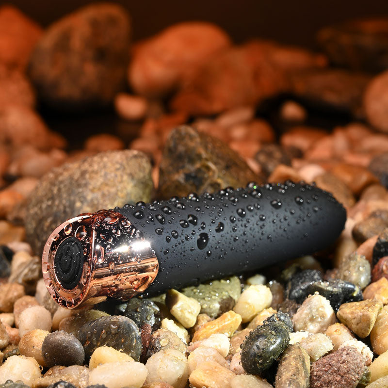 Gender X THE GOLD STANDARD - Black/Rose Gold 10 cm USB Rechargeable Bullet